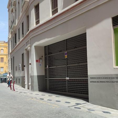 Apartamento Plaza Del Teatro Parking Free Малага Экстерьер фото