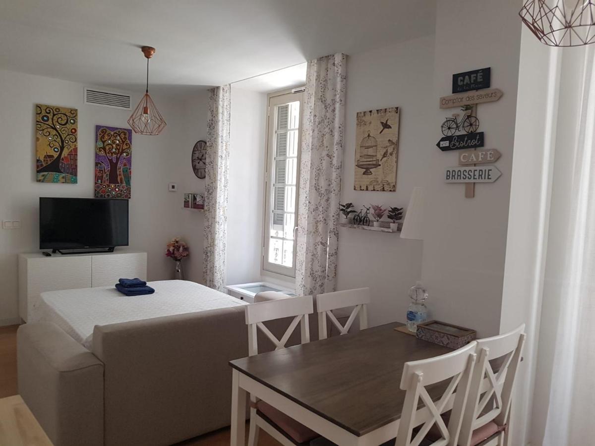 Apartamento Plaza Del Teatro Parking Free Малага Экстерьер фото