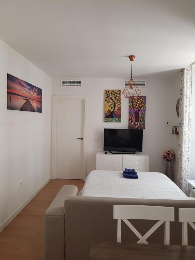 Apartamento Plaza Del Teatro Parking Free Малага Экстерьер фото