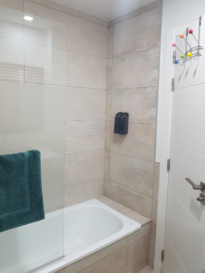 Apartamento Plaza Del Teatro Parking Free Малага Экстерьер фото